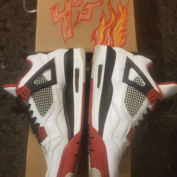 Jordan Retro 4 fire 🔥 mens size 10 - Picture 5 of 15